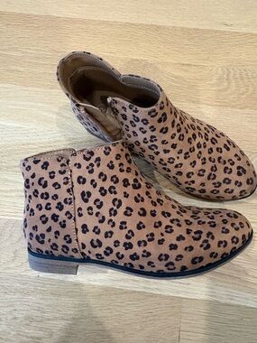 Cat & Jack girls leopard booties sz 2